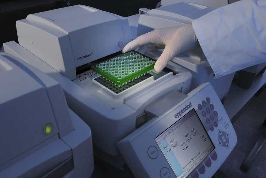 آزمایشگاه هایی که تست pcr میگیرند