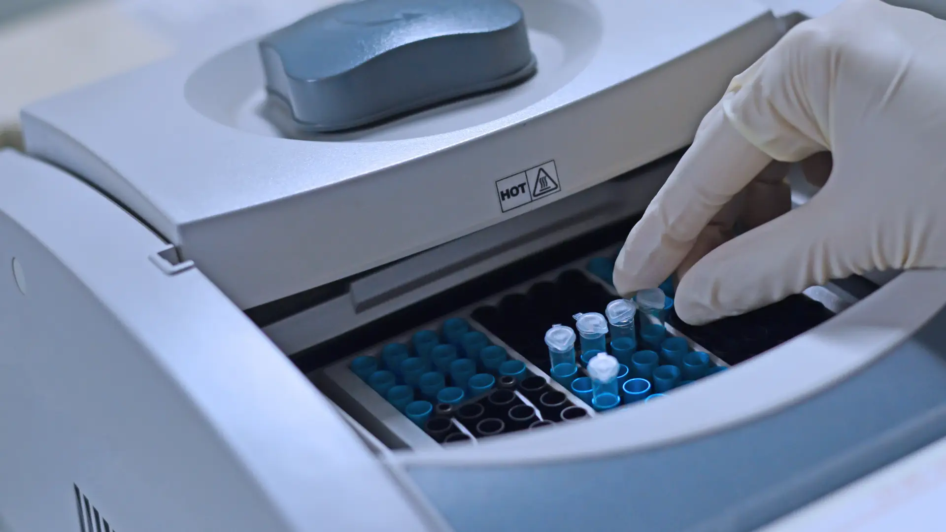 آزمایشگاه های تست pcr در تهران